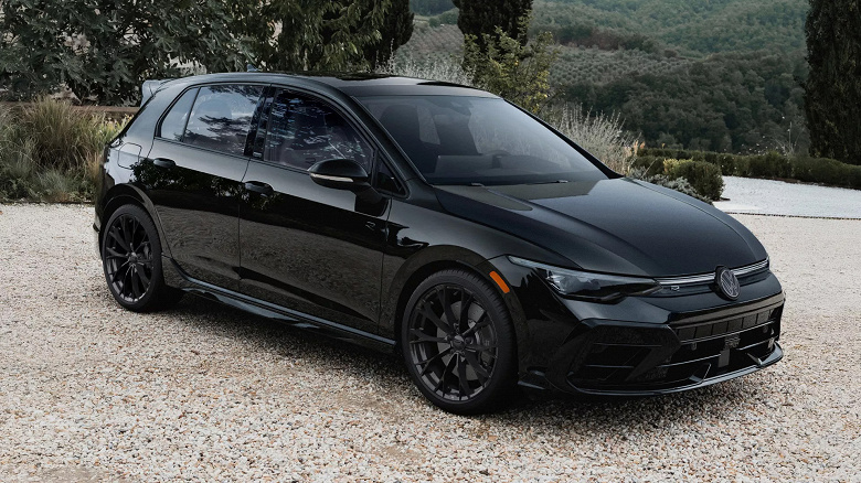 В Россию везут полноприводный Volkswagen Golf R с мотором на 333 л.с., но он дороже нового Land Cruiser Prado 250